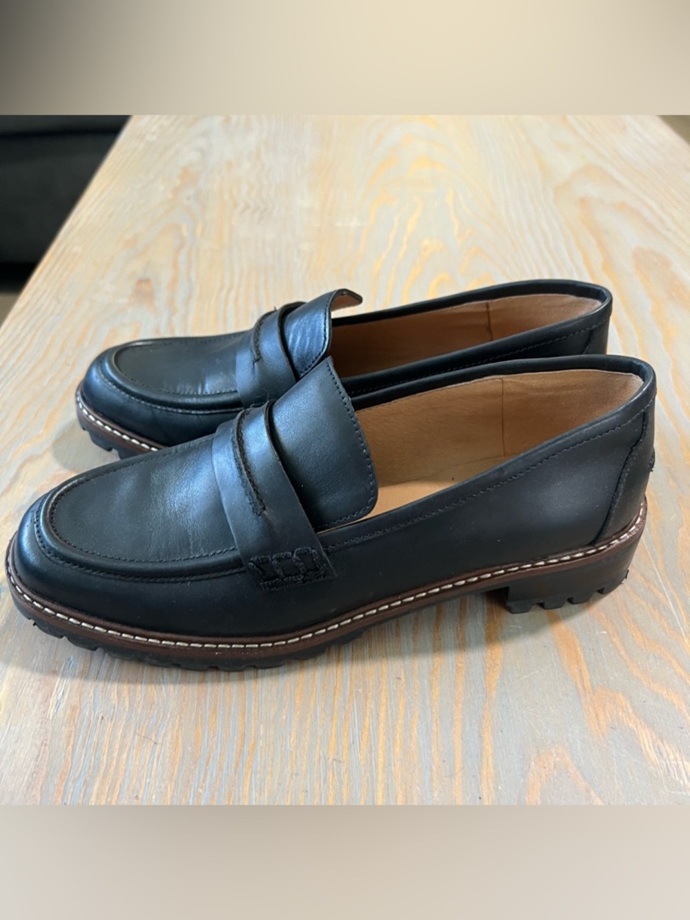 Madewell 
The Corinne Lugsole Loafer in black leather size 7
